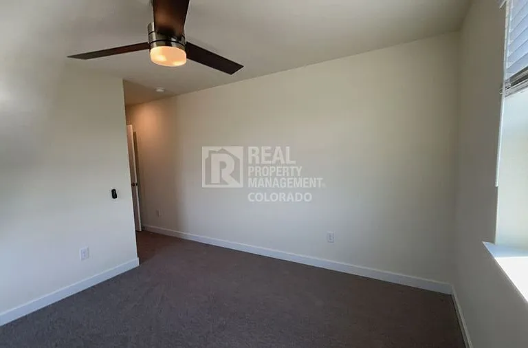 928 Gilpin Cir — Photo 27