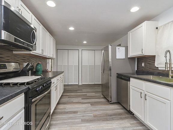 3rd image of 50 Duncan Dr