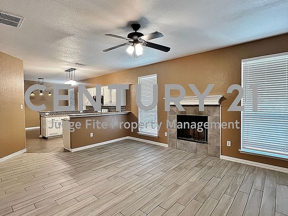 3rd image of 4404 Emerald Leaf Dr