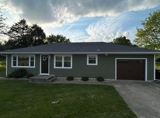 6827 S Silver Dr, Fulton, MO 65251