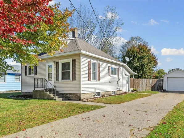 319 S Peterson Avenue, Blair, WI 54616