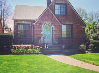 15913 Munn Rd, Cleveland, OH 44111