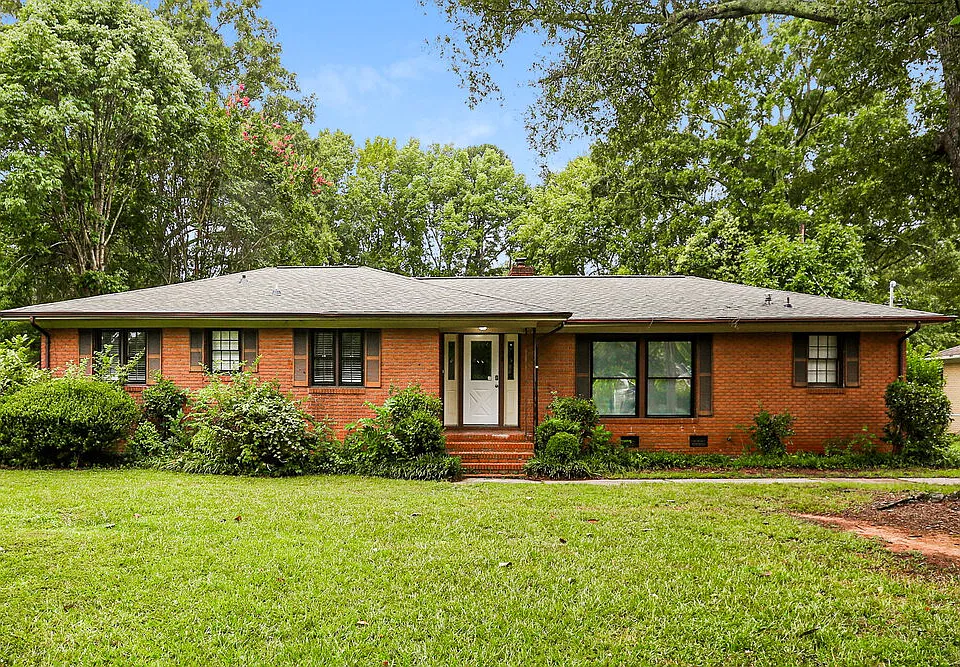 758 Denning Pl