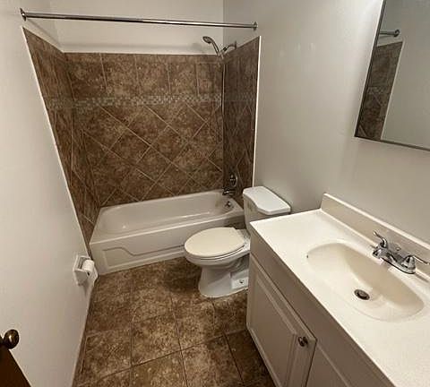 2nd image of 4267 Mikewood Dr
