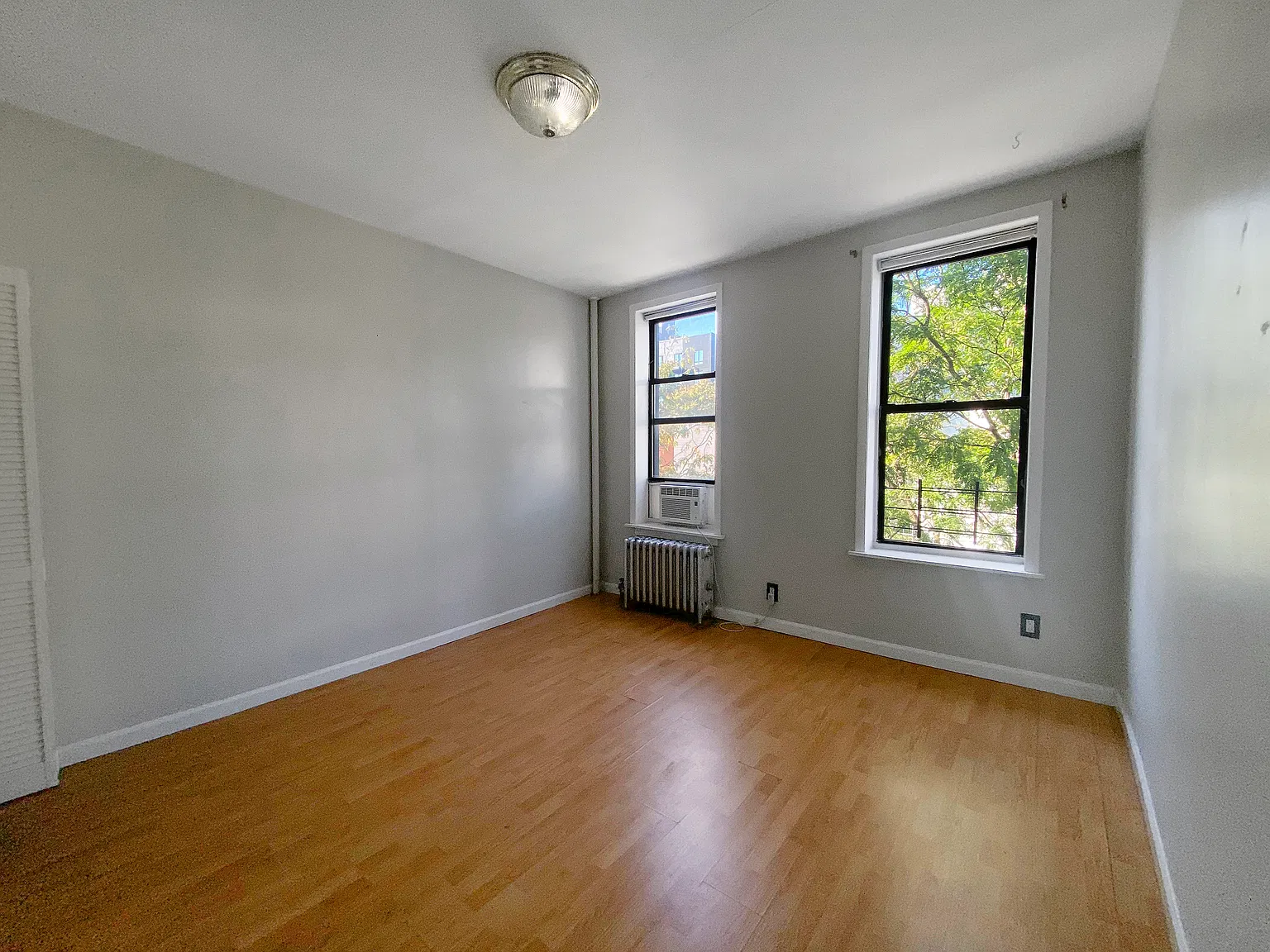 606 Kosciuszko Street — Photo 3