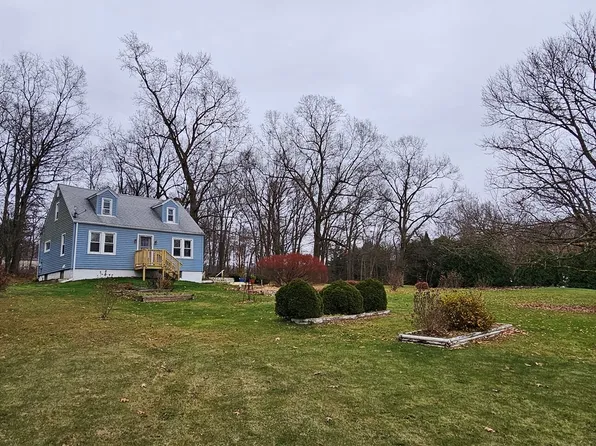 526 McEvoy Rd, Cabot, PA 16023