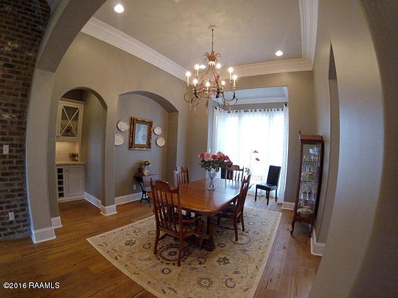 3rd image of 208 Martele Blvd
