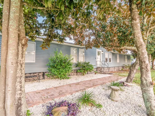 22121 Lakeview Dr, Panama City Beach, FL 32413