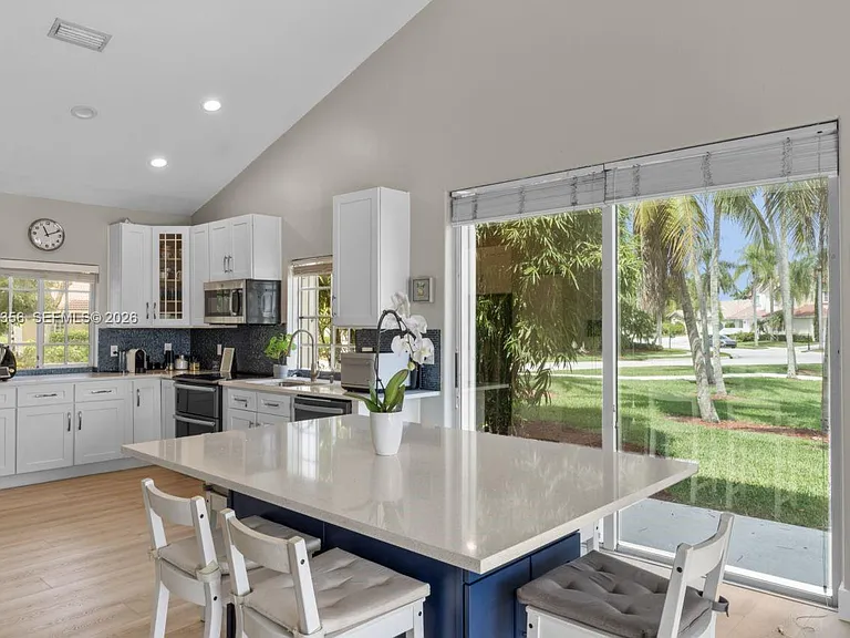 1179 Laguna Springs Dr — Photo 29