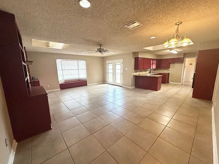 3223 Cimmaron Ave — Photo 3
