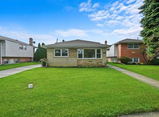 8936 Ozark Ave, Morton Grove, IL 60053