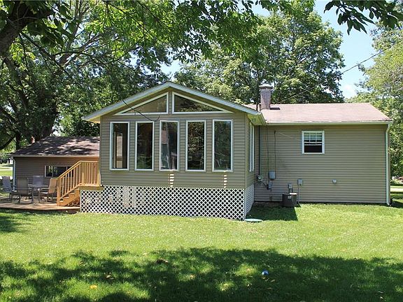 4th image of 1222 N Lake Vista Dr