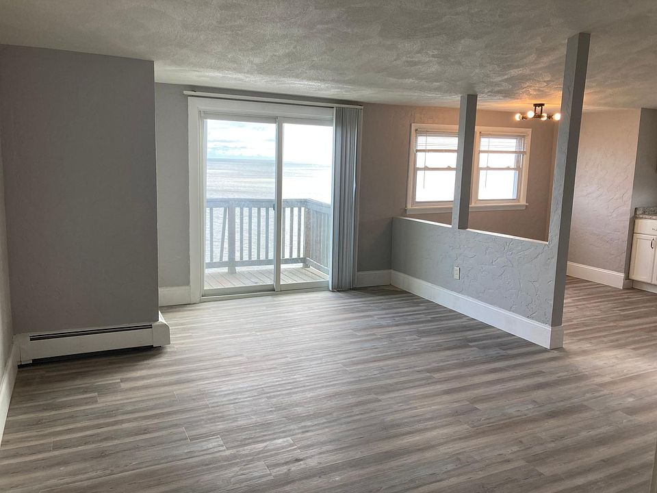 1st image of 262 Endicott Ave #3