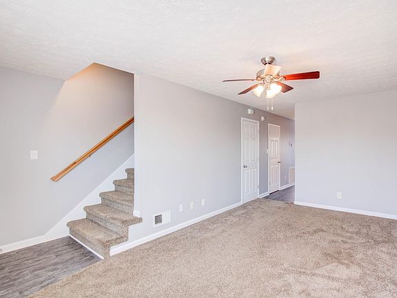 5th image of 817 Oak Arbor Ct APT 3
