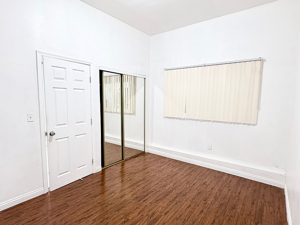 1st image of 2177 W Crestwood Ln