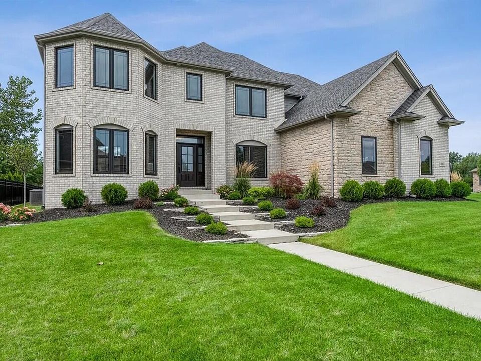 1st image of 1114 Barrington Ct