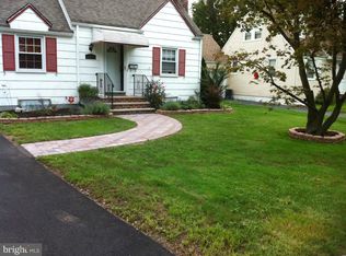 207 Delacy Dr, North Plainfield, NJ 07060