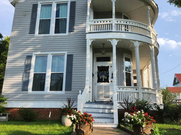 317 Coffee St E, Talladega, AL 35160