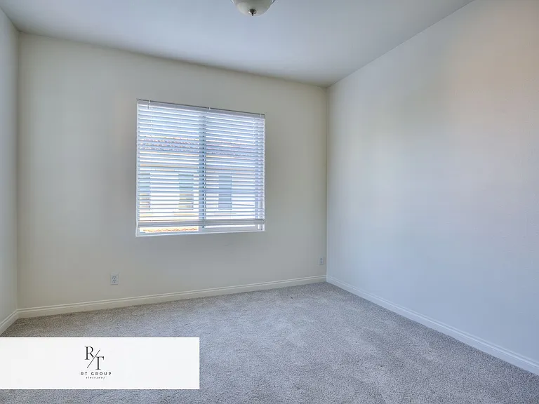 515 Florence Ave — Photo 30