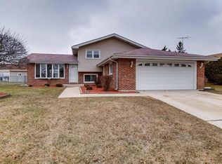 16646 Paxton Ave, Tinley Park, IL 60477