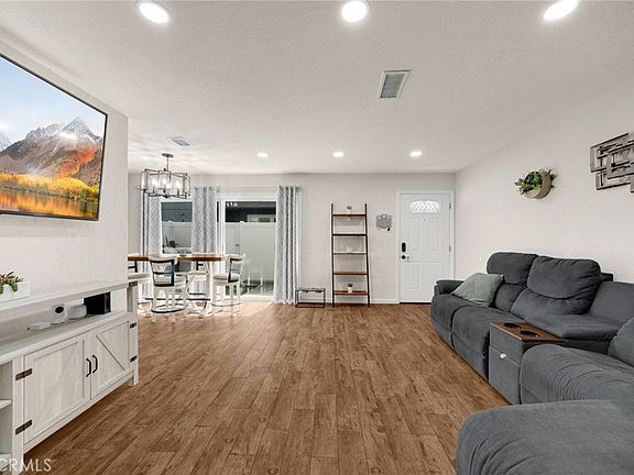 4th image of 6537 Shady Gate Ln #18