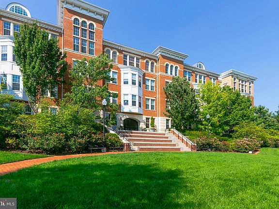 2nd image of 400 Cameron Station Blvd APT 307