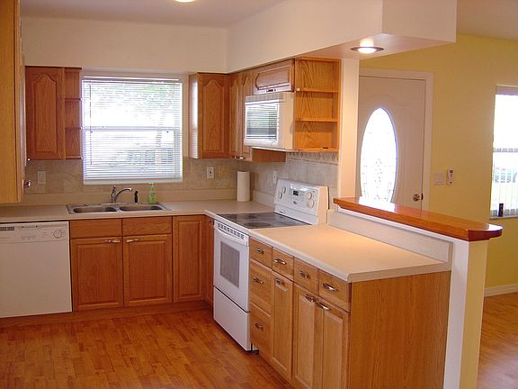 2nd image of 442 40th Ave N