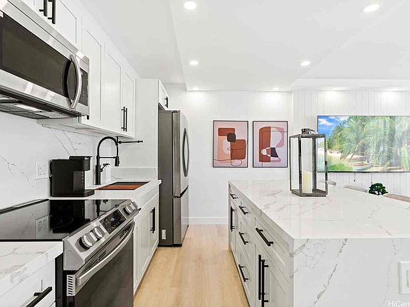 2nd image of 201 Ohua Ave #1610
