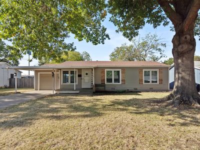 113 NE Anderson St, Burleson, TX, 76028