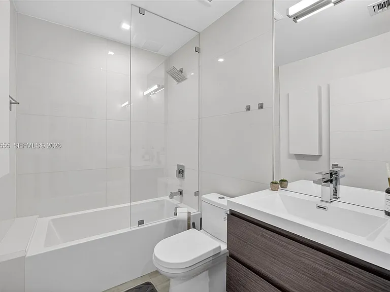 700 NE 14th Ave #311 — Photo 35