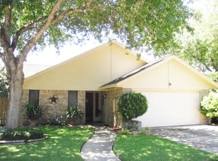 717 Taos Dr, Victoria, TX 77904