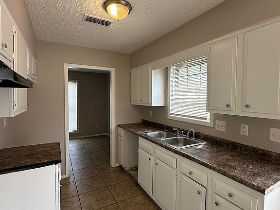 3rd image of 6370 Fawn Hollow Cir S
