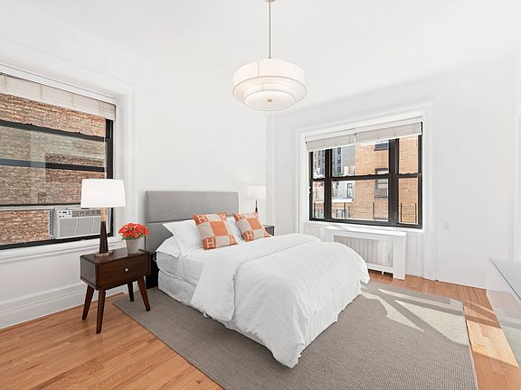 5th image of 310 W 79th St #6R