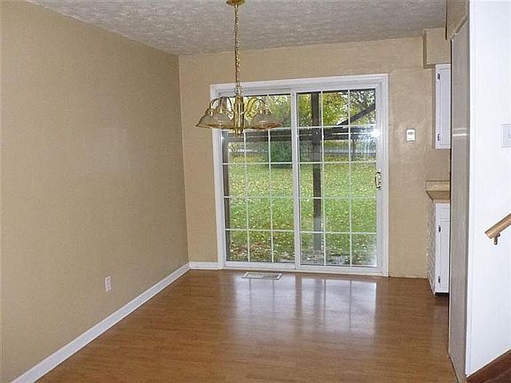 3rd image of 1384 Catalina Dr