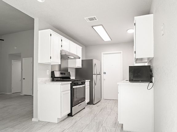 5th image of 1708 Mona Dr