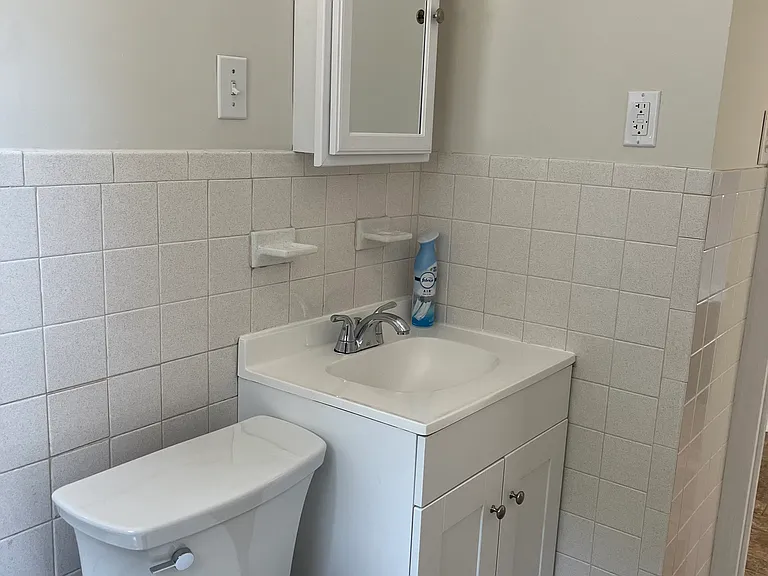48 Spring Ln — Photo 27