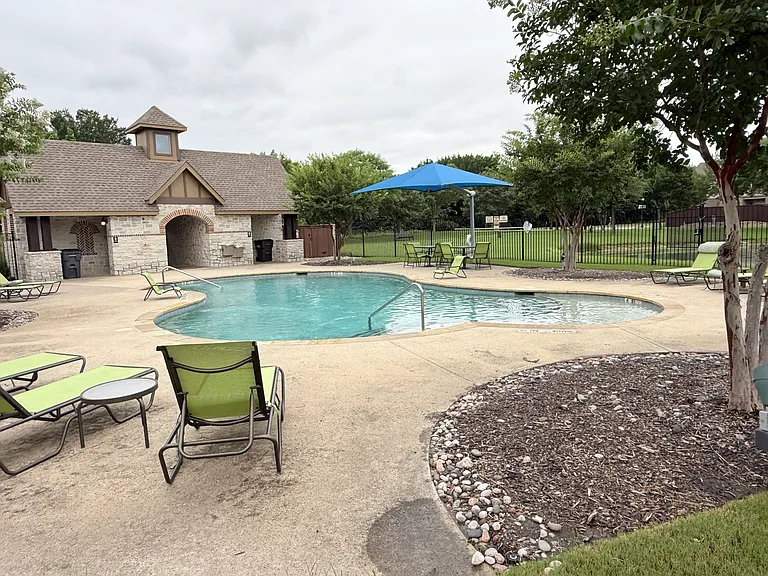4225 Blackjack Oak Dr — Photo 11
