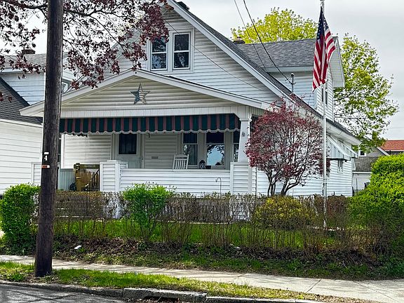 2nd image of 1602 Hawthorne Street