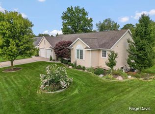 4596 Cider Wood Dr NW, Grand Rapids, MI 49534