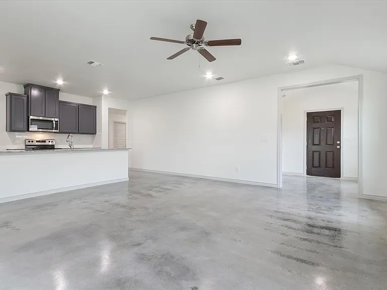 797 Freedom Cir — Photo 7