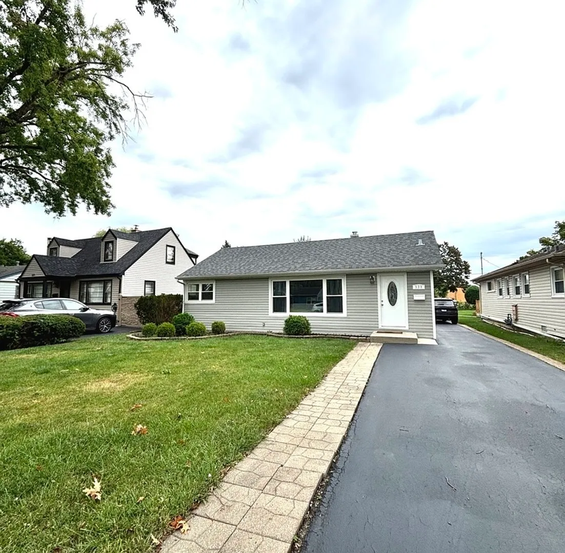 3 bed, 1200 sqft, $2,500 — Photo 3