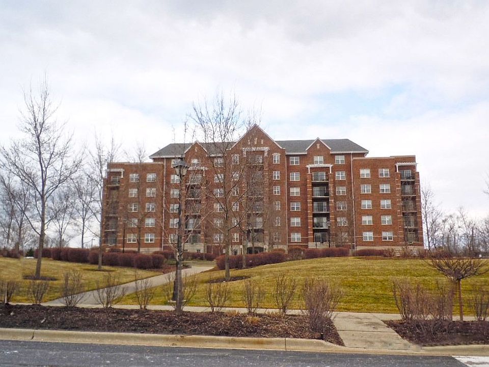 Front of Lovely Condo