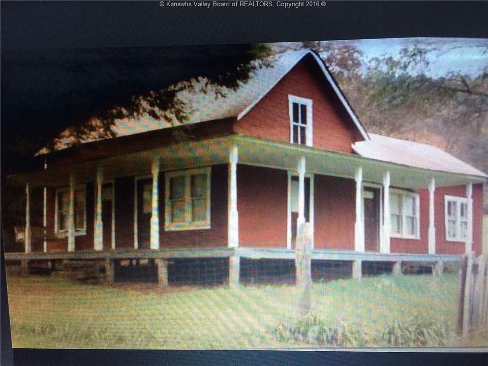 1st image of 390 Stoney Lonesome