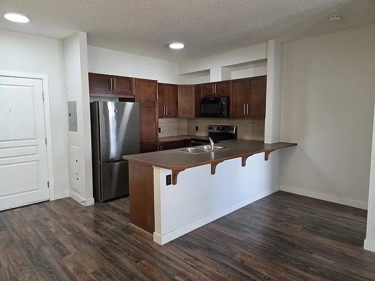 48 Panatella Rd NW #201 — Photo 2