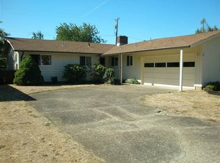 111 Greenvale Dr, Springfield, OR 97477