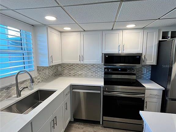 5th image of 2727 75th St W APT 7A14