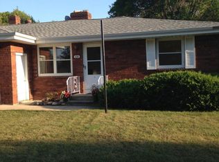 2114-2116 Refset Dr, Janesville, WI 53545