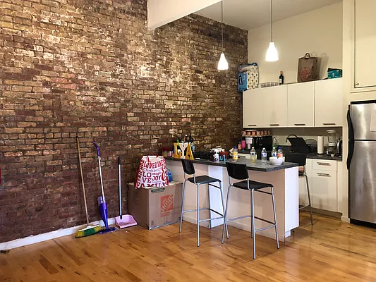 Rented by Rennit Inc. | media 12