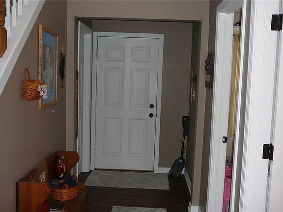 3rd image of 9534 Lorton Cir