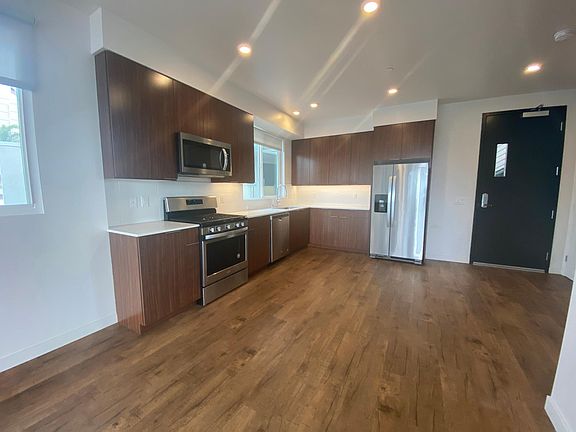 2nd image of 3535 Indiana St #36